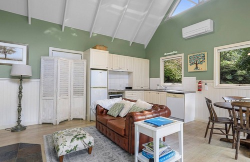 Apollo Bay Cottage | Apple Tree Cottage - Apollo Bay