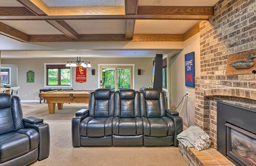 Apple Valley House | Apple Valley Guest Suite: Forest Views & Pool