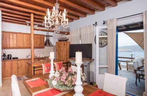 Agios Sostis Apartment | Apt with Amazing Balcony View of Mykonos