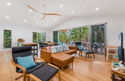 Boreen Point House | Aqua Marine - a warm and soulful spot to unwind
