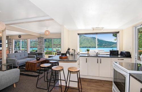 Moetapu Bay House | Aquamarine Dreams - Marlborough Holiday Home
