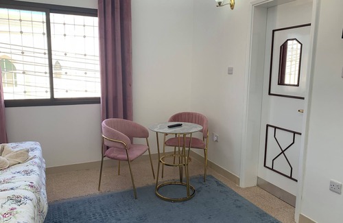 Qurm Apartment | Arabian Night Nook - family-friendly and centrally located guesthouse in Muscat