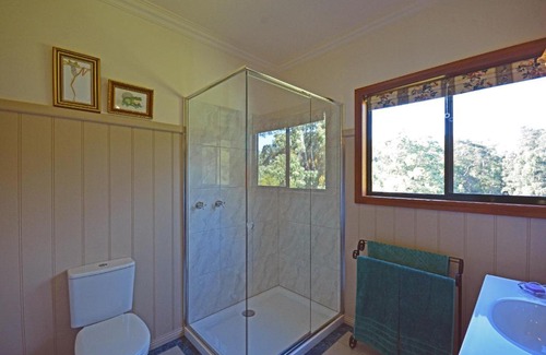 Lakes Entrance Cabin | Araluen Park Cottages