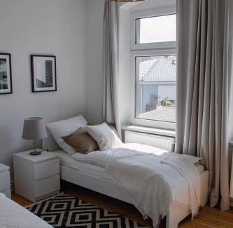 Schlangenluch Apartment | Arbio Grünheide Monteurzimmer Parking included