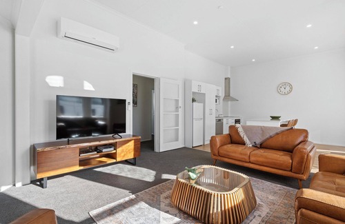 Greytown House | Arbor Villa - Greytown Holiday Home