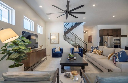 Santa Clara House | Arcadia 77 | Sleeps 25 * Games * Arcade * Fire Pit