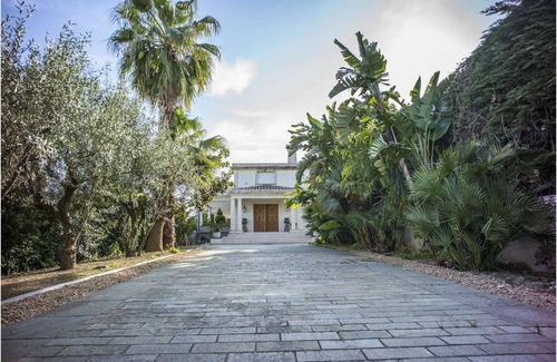 Golfe Juan Villa | Architect designed Villa on the Hills * Sea view * Pool * Aircon * Walk to the beach