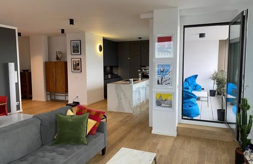 Gallus Apartment | Architectural Digest-worthy flat with stellar view