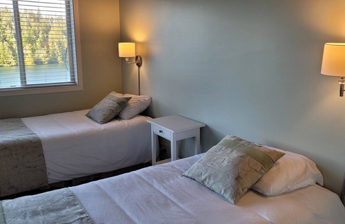 Bamfield House | Argo's Landing