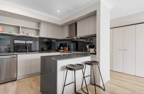 Armstrong Creek House | Armstrong Creek Abode