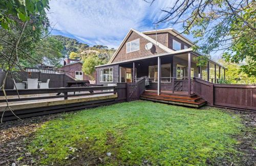 Tata Beach House | Aroha at Tata - Golden Bay Holiday Home