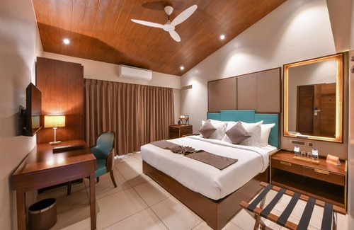 Vijayanagar Hotel | Arova Woods Zinc Journey by The Fern