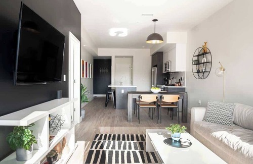 Highland Condo | Art-Inspired Loft | Mountain View | Zuni Lofts