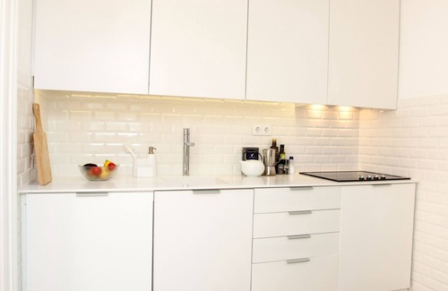 Santos Apartment | Arthistorian's Residence ★ central & sunny