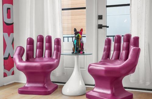 Union City House | Artistic Retreat 10 min to Airport & Near Downtown