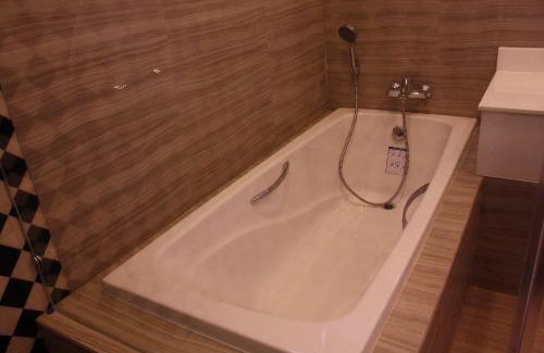 Phra Borom Maha Ratchawang Hotel | Arun Residence