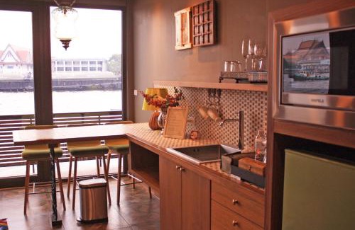 Phra Borom Maha Ratchawang Hotel | Arun Residence