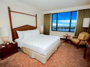 Losari Hotel | Aryaduta Makassar