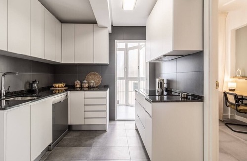 Castillejos Apartment | Arzano - 4 bedrooms and office in Castilla