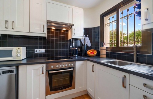 Bell Horizo Apartment | ASHANTI ZEN GARDEN DELUXE (ALTEA REGION)