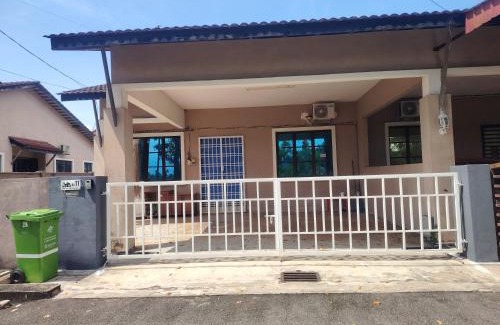 Kuantan House | Astana View Homestay