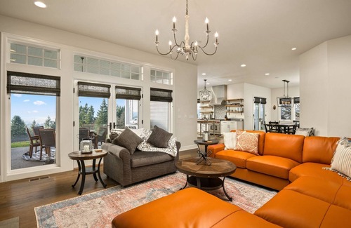 Yamhill House | Astounding Panoramic Vineyard and Valley Views, 3 Bedrooms w/En-Suite Baths, Bocce Ball, Fire-Pit