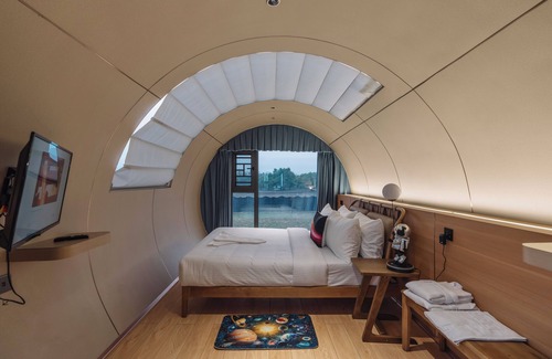 Vada Hotel | Astrophile By Zuper