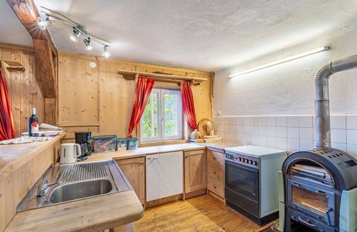 Heiligenblut House | Beautiful private villa for 10 people with WIFI, patio, pets allowed and panoramic view