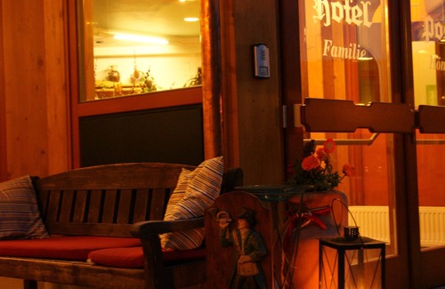 Kirchschlag in der Buckligen Welt Hotel | Post Hönigwirt