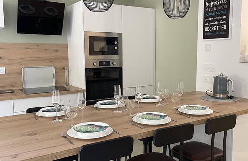 Ville Haute Apartment | At the Family Shelter of the Basilica