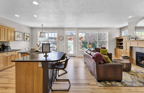 Garden City House | "At The Hearth" - Luxury Home w/Gym Access and Seasonal Pool!