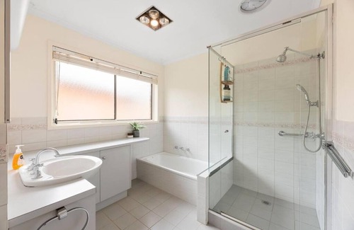 Belmont House | At the Hilltop - sleeps 10