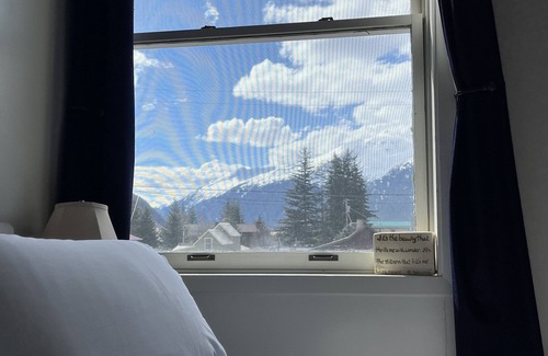 Downtown Skagway House | At the White House