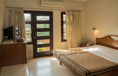 Sindhi Camp House | Atithi Guest House