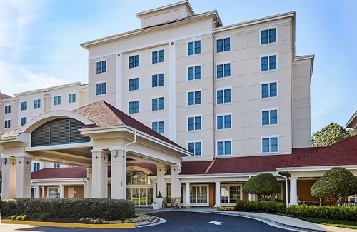 College Park Apartment | Atlanta Experience! Pet-Friendly Stay! Free Shuttle to ATL Airport & Indoor Pool