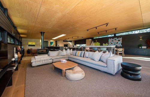 Shoreham House | Atlas Retreat