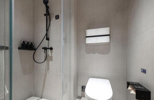 Shangcheng Hotel | Atour Light Hotel Hangzhou Sijiqing Nanxingqiao Metro Station