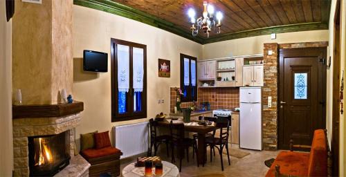 Karpenisi House | Atrapos