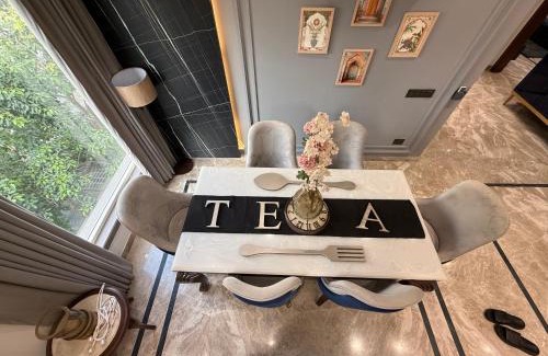 Dwarka Apartment | Atrium by Bali