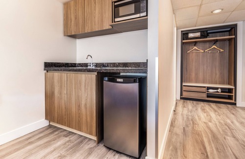 Hastings Hotel | Atrium Hotel Vancouver