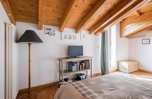 Historic Center Apartment | Attic In Historical Center Bologna