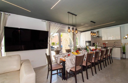 Medulin Villa | Attraktive Villa Zara für 28 Personen.