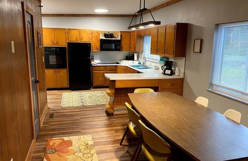 Bramwell Cabin | ATV TrailCamp: The King Crib- Just seconds from HMT Pocahontas Trailhead!