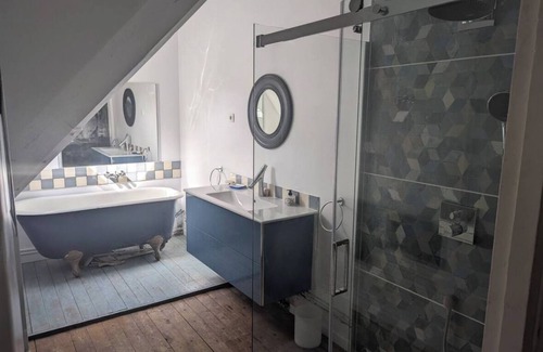 Villennes-sur-Seine Bed & Breakfast | Au Bonheur des Voyageurs