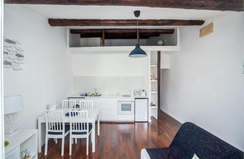 Quartier du Panier Apartment | Au cœur du Panier avec terrasse 2 à 4 personnes climatisation