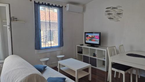 Quartier du Panier Apartment | Au cœur du Panier avec terrasse 2 à 4 personnes climatisation