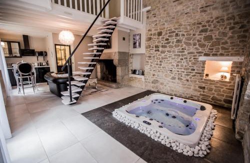 Bain-de-Bretagne House | Au domaine des anges, 3 gîtes luxueux avec Jacuzzi privatif, sauna, mini-piscine, piscine extérieure chauffée en saison