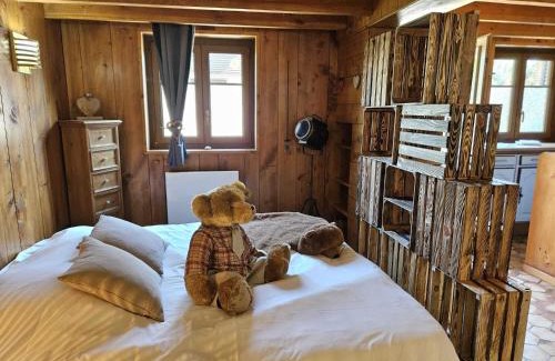 Essuiles House | Au Refuge Des 3 Ours - Chambres d'hôtes et cabanes
