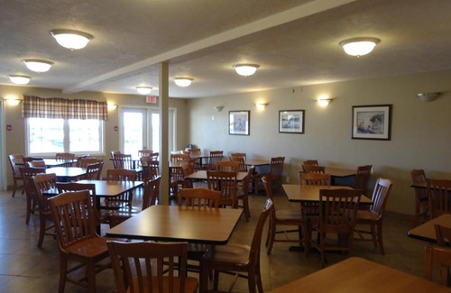 Bouctouche Hotel | Auberge Bouctouche Inn & Suites