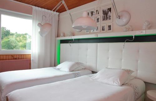 Rouvres-en-Xaintois Hotel | Auberge Du Parc